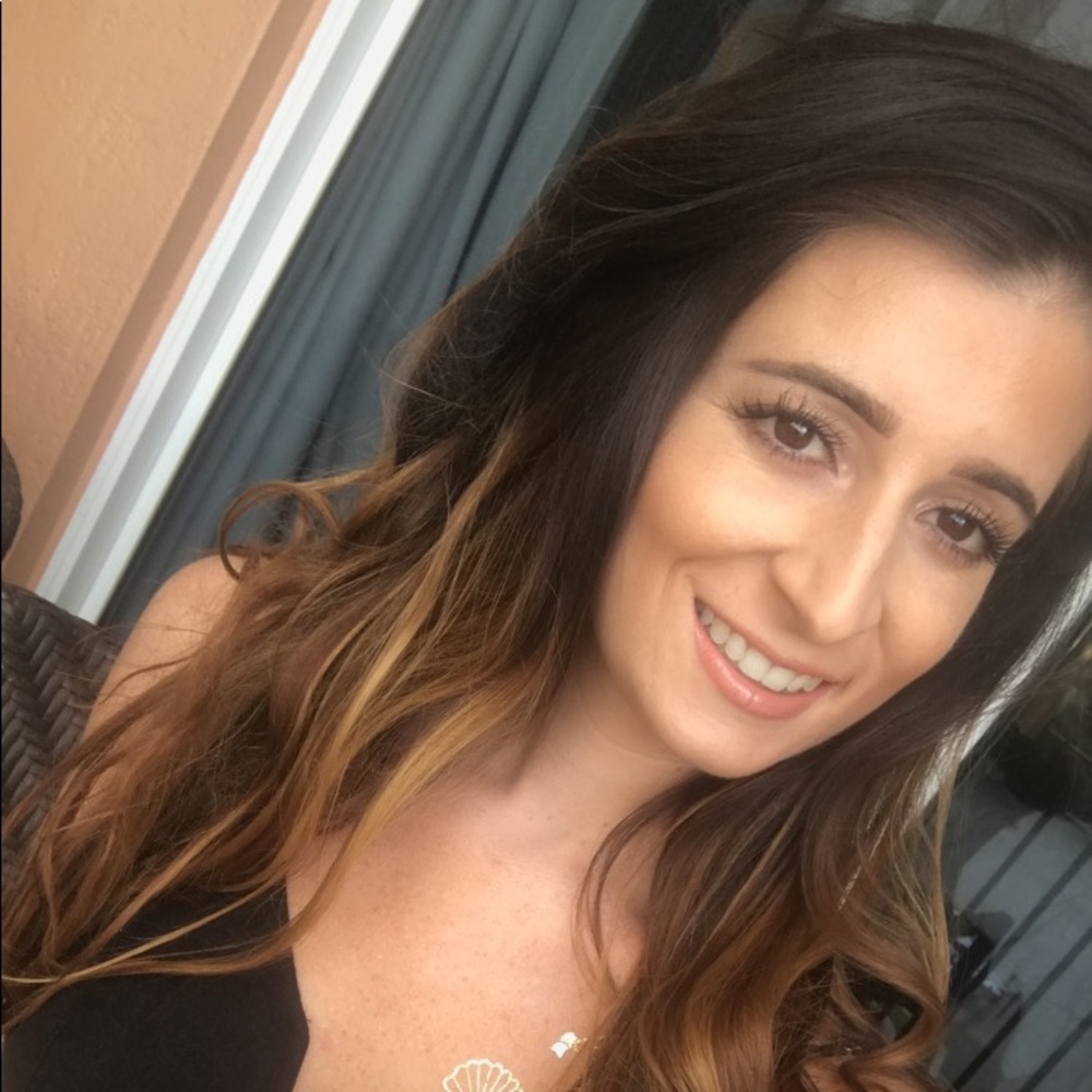 Meet your Posher, Melissa